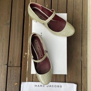 Size 6 Marc Jacobs Lexi glittered sparkle diamond patent leather Mary Jane pumps